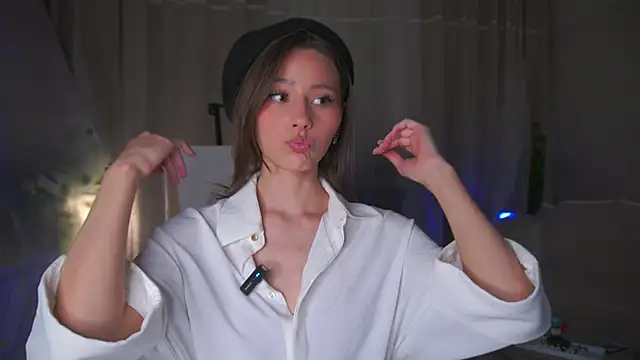 EditaBails online show from April 2026 08:00:01 PM