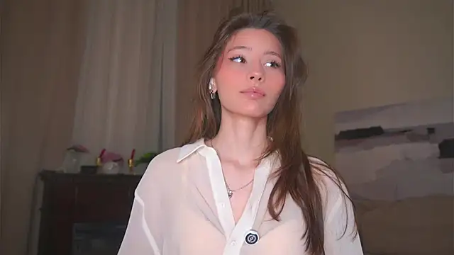 EditaBails online show from May 2026 07:17:01 PM