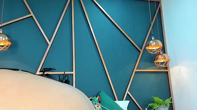 Lia Valmont online show from March 2026 02:13:01 PM