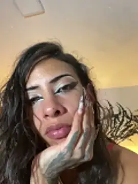 Lia Valmont online show from April 2026 03:02:02 AM