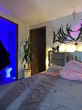 Lia Valmont online show from April 2026 03:25:02 AM