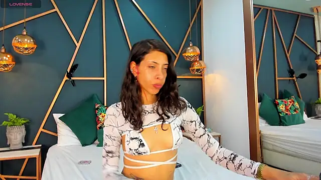 Lia Valmont online show from March 2026 03:50:02 PM