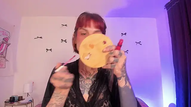 Alessamoth online show from July 2026 05:36:01 PM