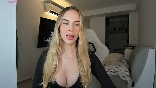 Danyblonde  online show from December 2025 02:05:01 AM