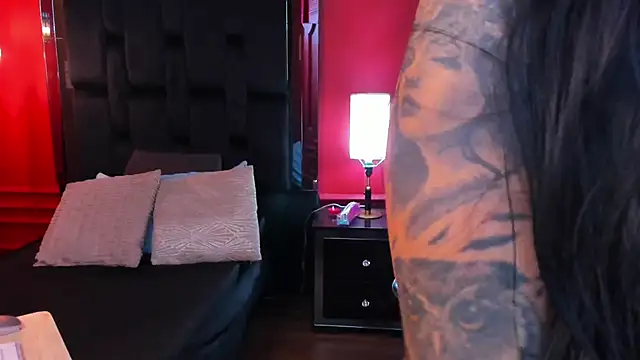 roxy hell online show from October 2025 12:15:01 PM