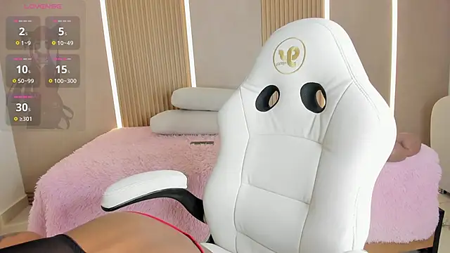 stephany summer online show from March 2026 07:53:02 PM