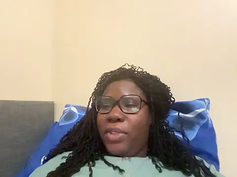 Midlle20 online show from December 2025 12:57:02 AM