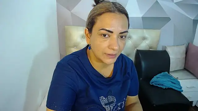 Milf-Prettyboobs online show from December 2025 10:47:01 AM