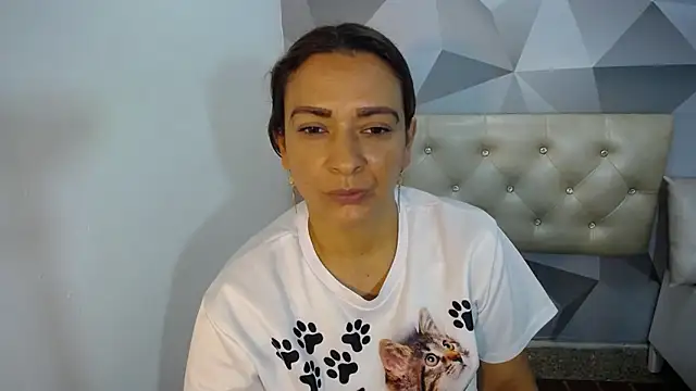 Milf-Prettyboobs online show from November 2025 10:38:02 AM