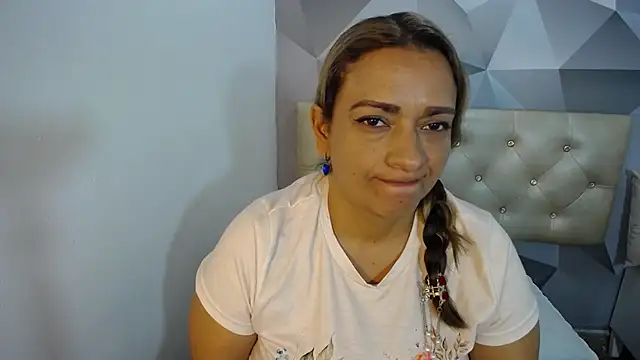 Milf-Prettyboobs online show from December 2025 06:25:01 PM