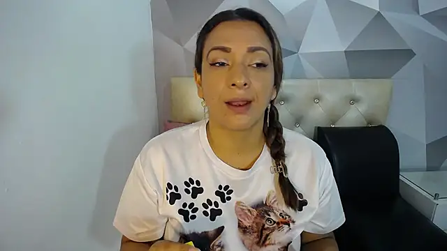 Milf-Prettyboobs online show from November 2025 10:59:02 AM