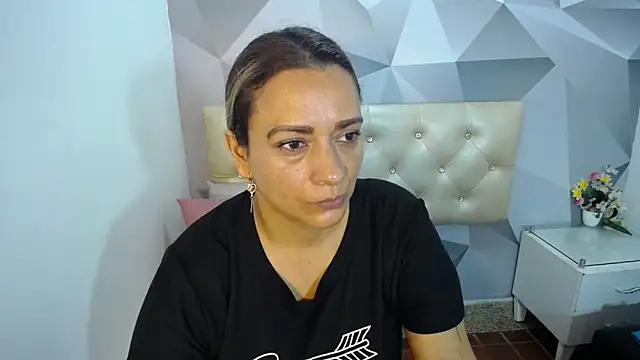 Milf-Prettyboobs online show from November 2025 10:51:03 AM