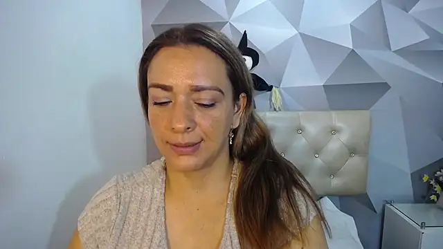 Milf-Prettyboobs online show from October 2025 06:29:01 PM