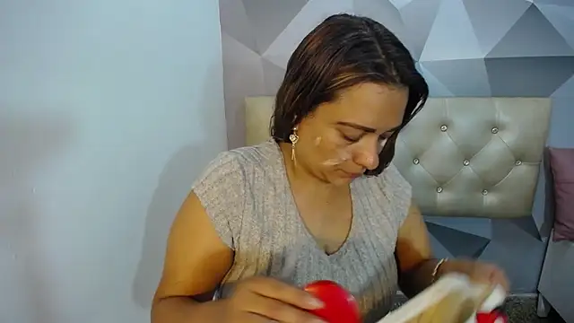 Milf-Prettyboobs online show from November 2025 11:14:02 AM