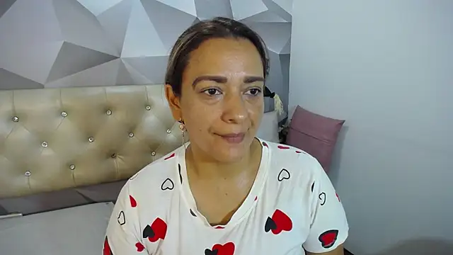 Milf-Prettyboobs online show from November 2025 10:53:01 AM