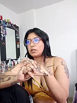 Snapshot of DaniPoison chatting on November 2025 09:19:02 PM DaniPoison online show from November 2025 09:19:02 PM