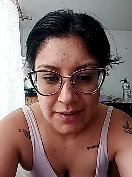 Snapshot of DaniPoison chatting on October 2025 01:22:02 PM DaniPoison online show from October 2025 01:22:02 PM