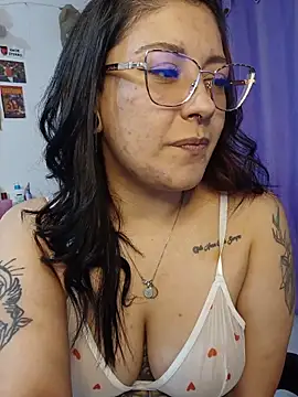 DaniPoison online show from May 2026 05:00:02 PM