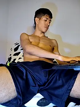 dareck 18 online show from March 2026 06:53:02 PM