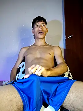 dareck 18 online show from March 2026 01:10:01 AM