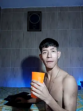 dareck 18 online show from February 2026 11:45:01 PM