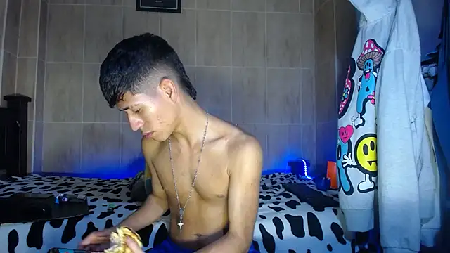 dareck 18 online show from February 2026 12:05:02 PM