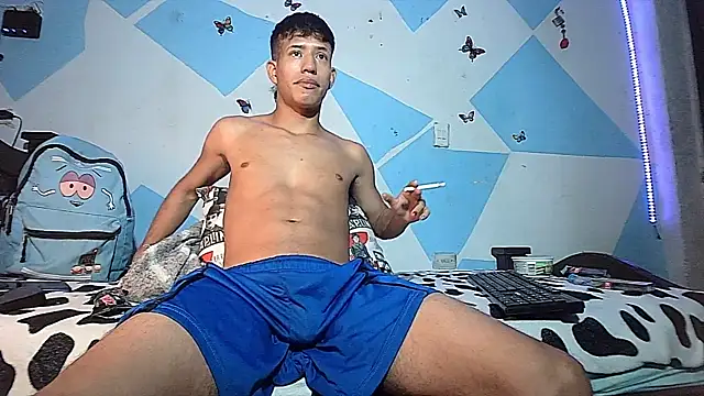dareck 18 online show from May 2026 02:42:01 AM