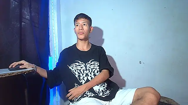dareck 18 online show from June 2026 01:27:01 PM