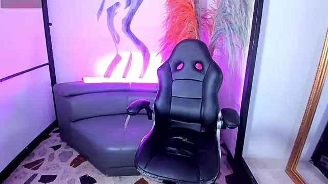 VanessaScott  online show from October 2025 05:50:01 AM