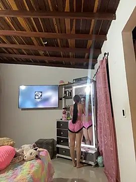 Paulet Johnson online show from December 2025 12:59:02 AM