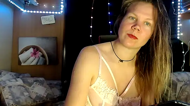 CallMeMaria online show from March 2025 11:01:02 AM