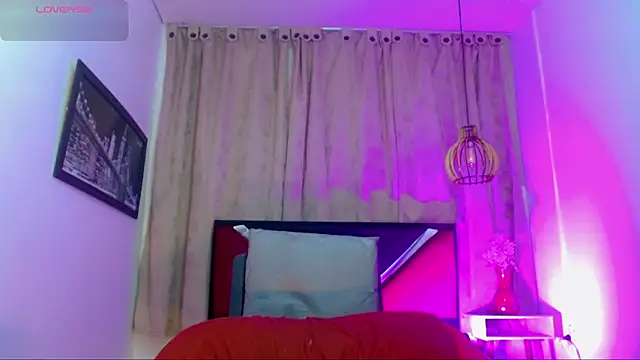 alexsandra kiss online show from May 2026 11:42:01 AM