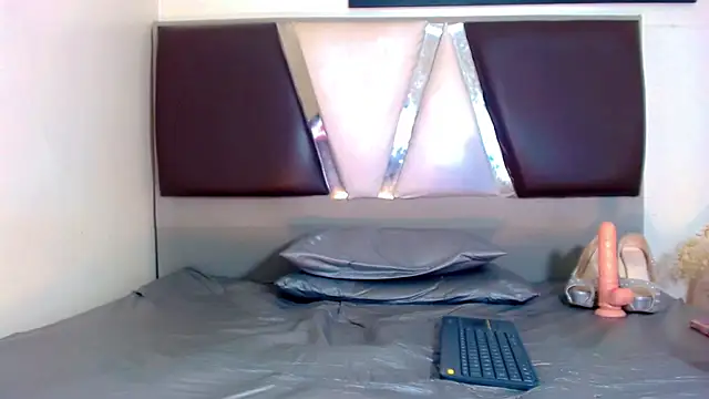 Snapshot of alexsandra_kiss chatting on November 2025 11:26:02 AM alexsandra kiss online show from November 2025 11:26:02 AM