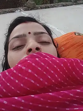 Snapshot of Daya_Chheda chatting on May 2026 11:47:02 PM Daya Chheda online show from May 2026 11:47:02 PM