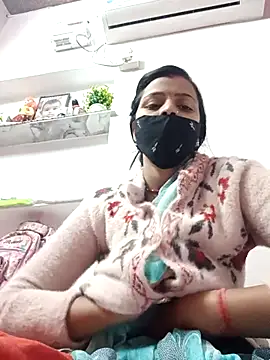 Snapshot of Daya_Chheda chatting on November 2025 11:41:01 PM Daya Chheda online show from November 2025 11:41:01 PM