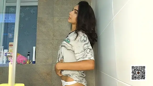 Snapshot of sweetlittlevenus chatting on September 2025 09:37:01 PM sweetlittlevenus online show from September 2025 09:37:01 PM