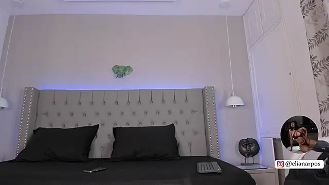 Snapshot of Emiliana_Rios chatting on September 2025 03:33:02 AM Emiliana Rios online show from September 2025 03:33:02 AM