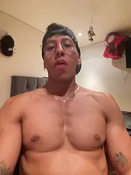 Snapshot of Thiago_Happy chatting on March 2025 03:46:02 AM Thiago Happy online show from March 2025 03:46:02 AM