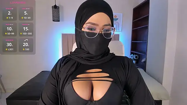 Sasha Anaan online show from September 2025 08:46:02 AM