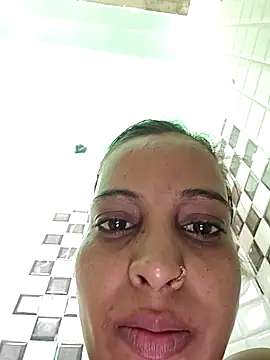 Hotty-Nidhi online show from October 2025 03:06:02 AM