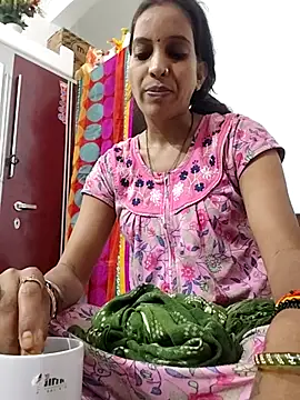 Hotty-Nidhi online show from November 2025 03:22:01 AM