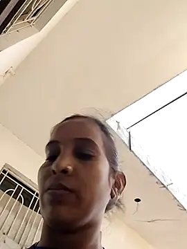 Hotty-Nidhi online show from December 2025 05:00:02 AM