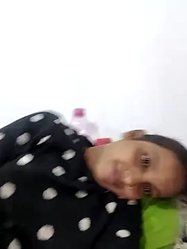 Hotty-Nidhi online show from November 2025 04:50:01 AM