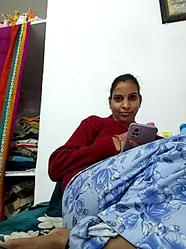 Hotty-Nidhi online show from November 2025 05:24:01 PM