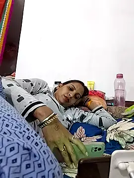 Hotty-Nidhi online show from December 2025 04:21:02 PM