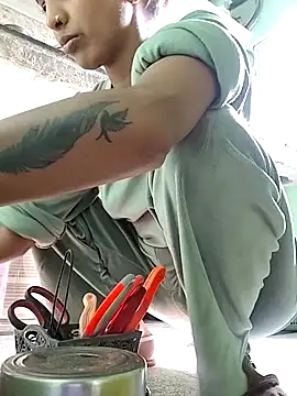 Hotty-Nidhi online show from November 2025 05:30:02 AM