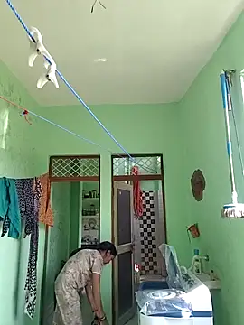 Hotty-Nidhi online show from October 2025 06:28:01 AM