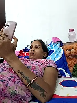 Hotty-Nidhi online show from October 2025 04:50:01 PM