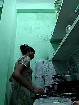 Hotty-Nidhi online show from November 2025 04:32:02 PM