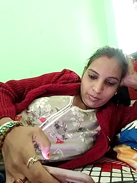 Hotty-Nidhi online show from November 2025 03:43:01 AM